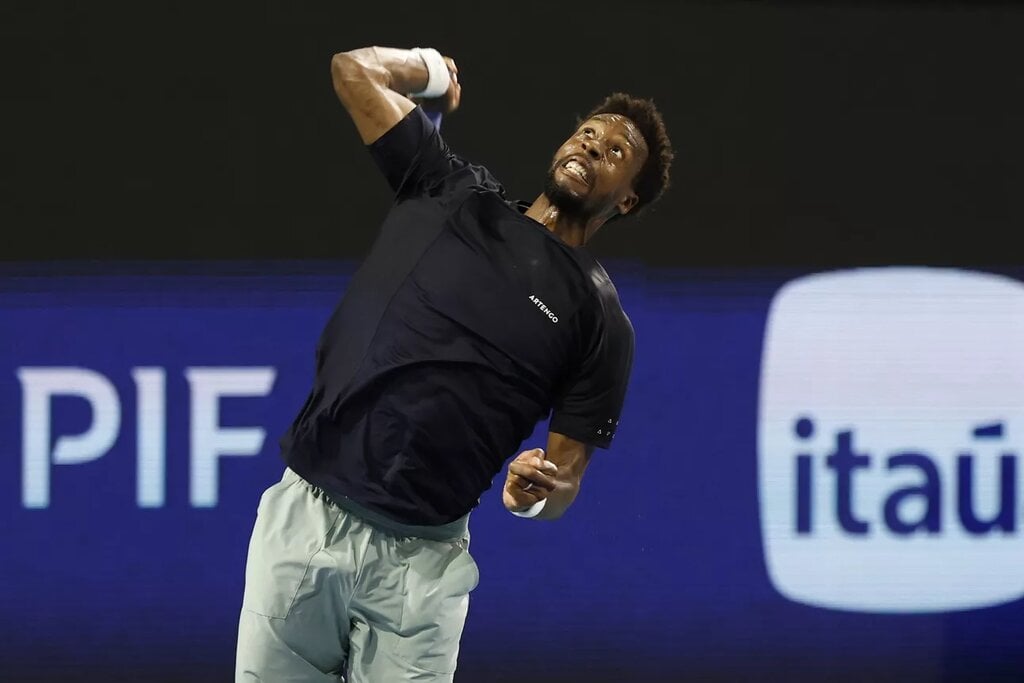 Is Stefanos Tsitsipas Truly Vanishing with Grace?